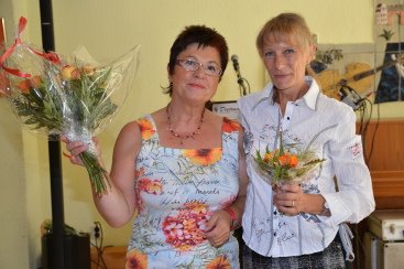 Helga Lindlahr und Silvia Schuder - bisherige und neue Leiterin des AWO Seniorentreffs Königs Wusterhausen